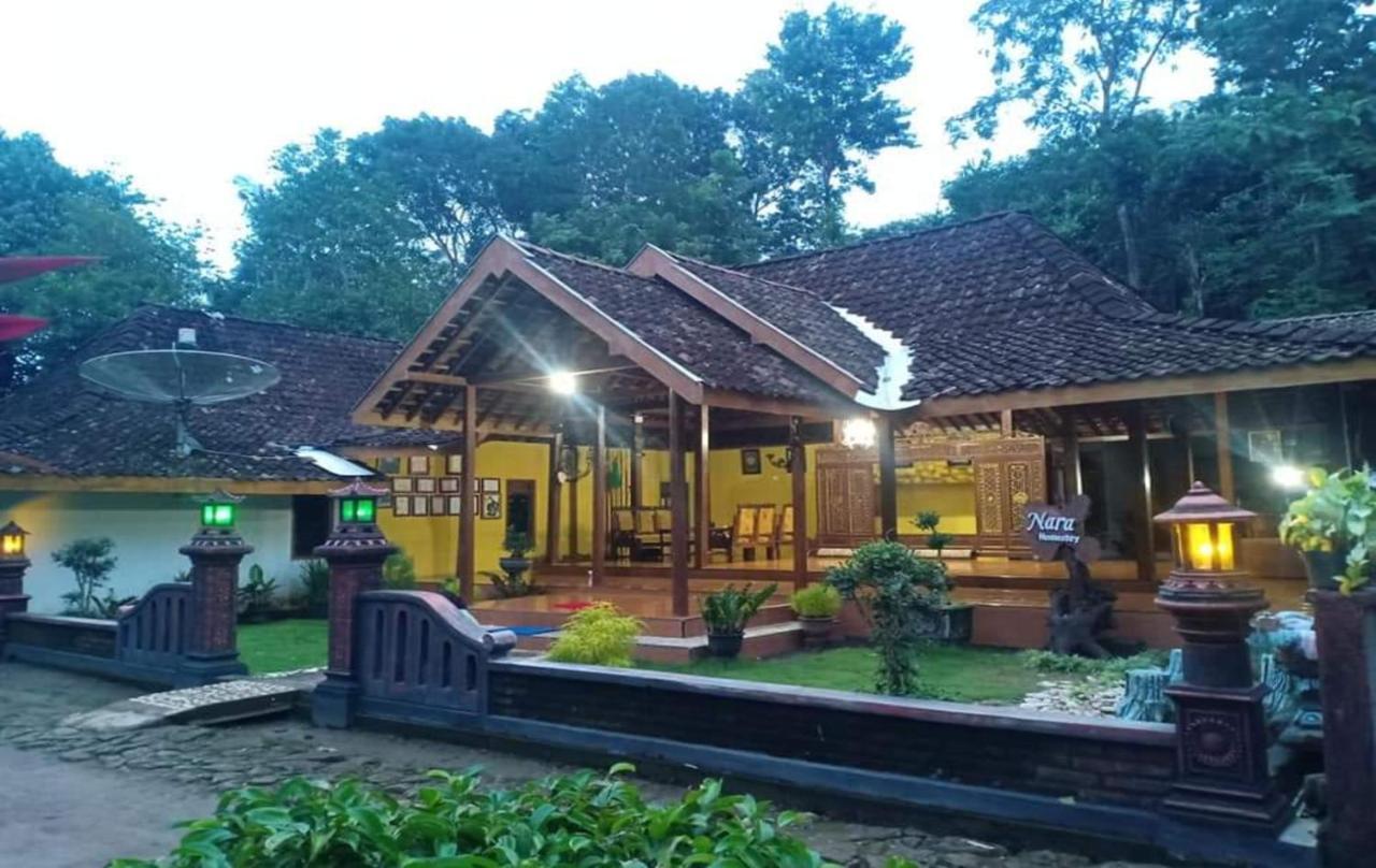 Nara Homestay Syariah Mangunan Eksteriør billede